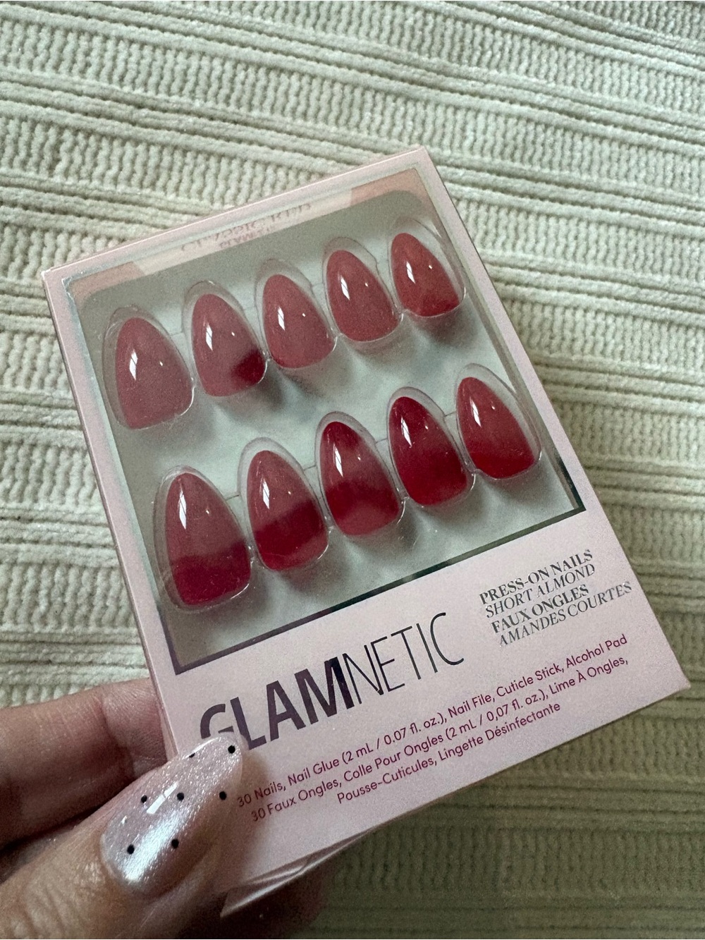 Glamnetic Classic Red Press-On Nails Short Almond - Picture 5 of 9
